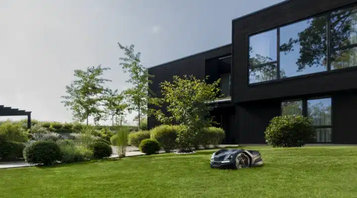 Husqvarna robotmaaiers golfterrein