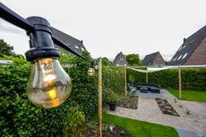 Groningen achtertuin met verlichting