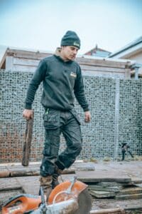 hovenier aan het werk