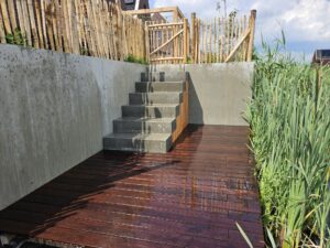 Vlonder aan water Meerstad