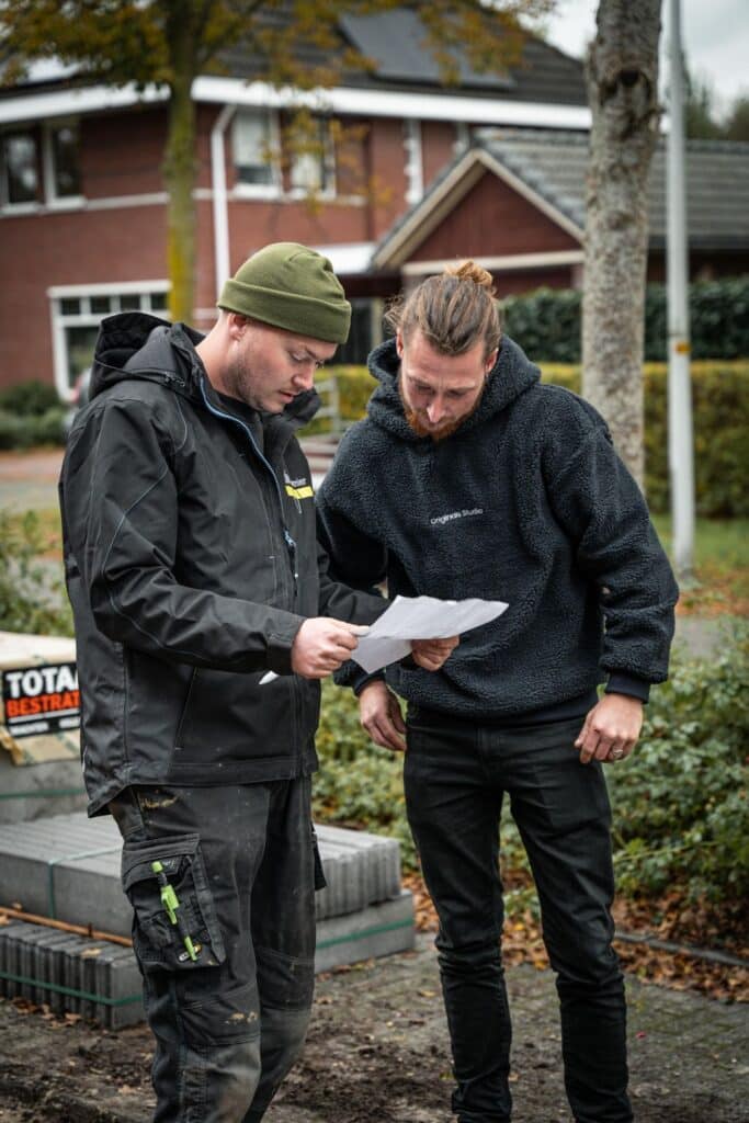DIM hovenier werkoverleg tuin DIM hovenier werkoverleg tuin