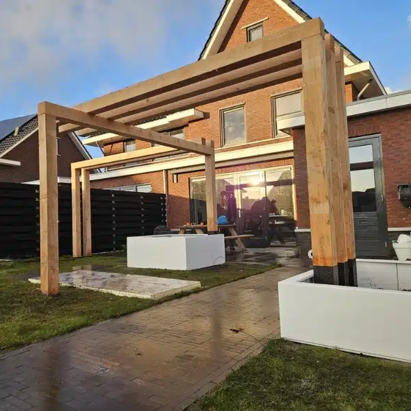 Houten Pergola in Marum Houten Pergola in Marum