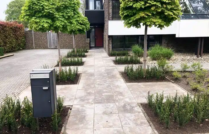 Moderne voortuin peize