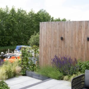 Nieuwbouw tuin aan het water