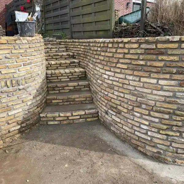 Stenen gemetselde trap Stenen gemetselde trap