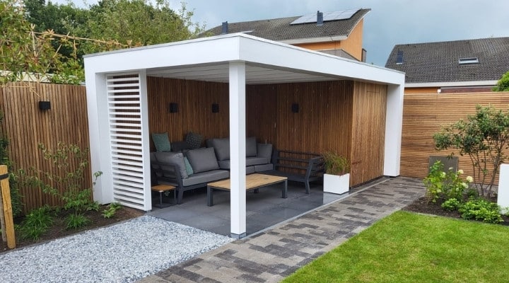 Luxe overkapping nieuwbouwtuin