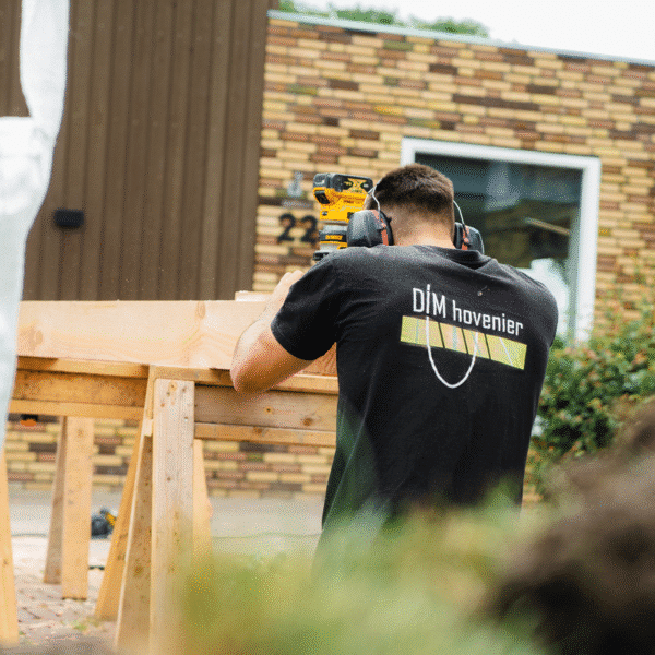 Tuin aanleggen met houten pergola